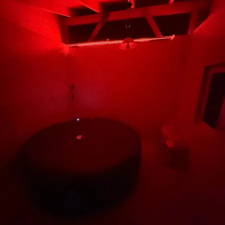 Pod Jeleni Skalou 아파트 Dolni Dvur